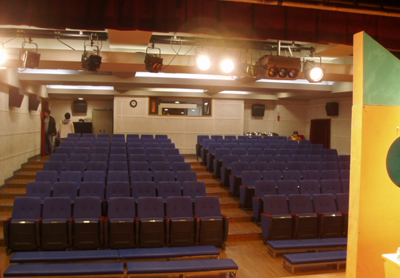 トンア百貨店江北店 ホールの中