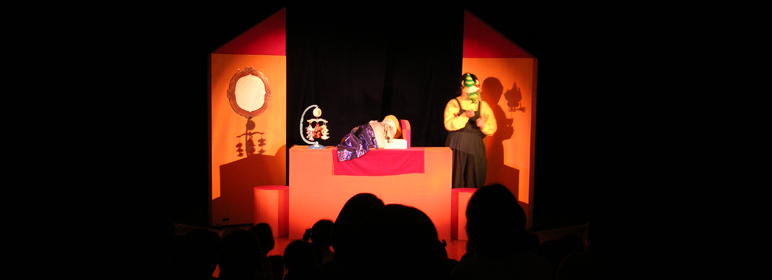 人形劇・王さまの耳はロバの耳 舞台写真